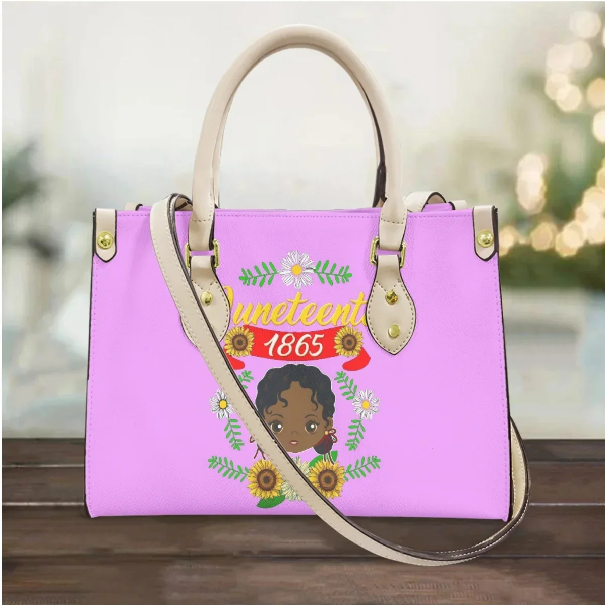 Interior Design History - Bolsos de mano con correa larga